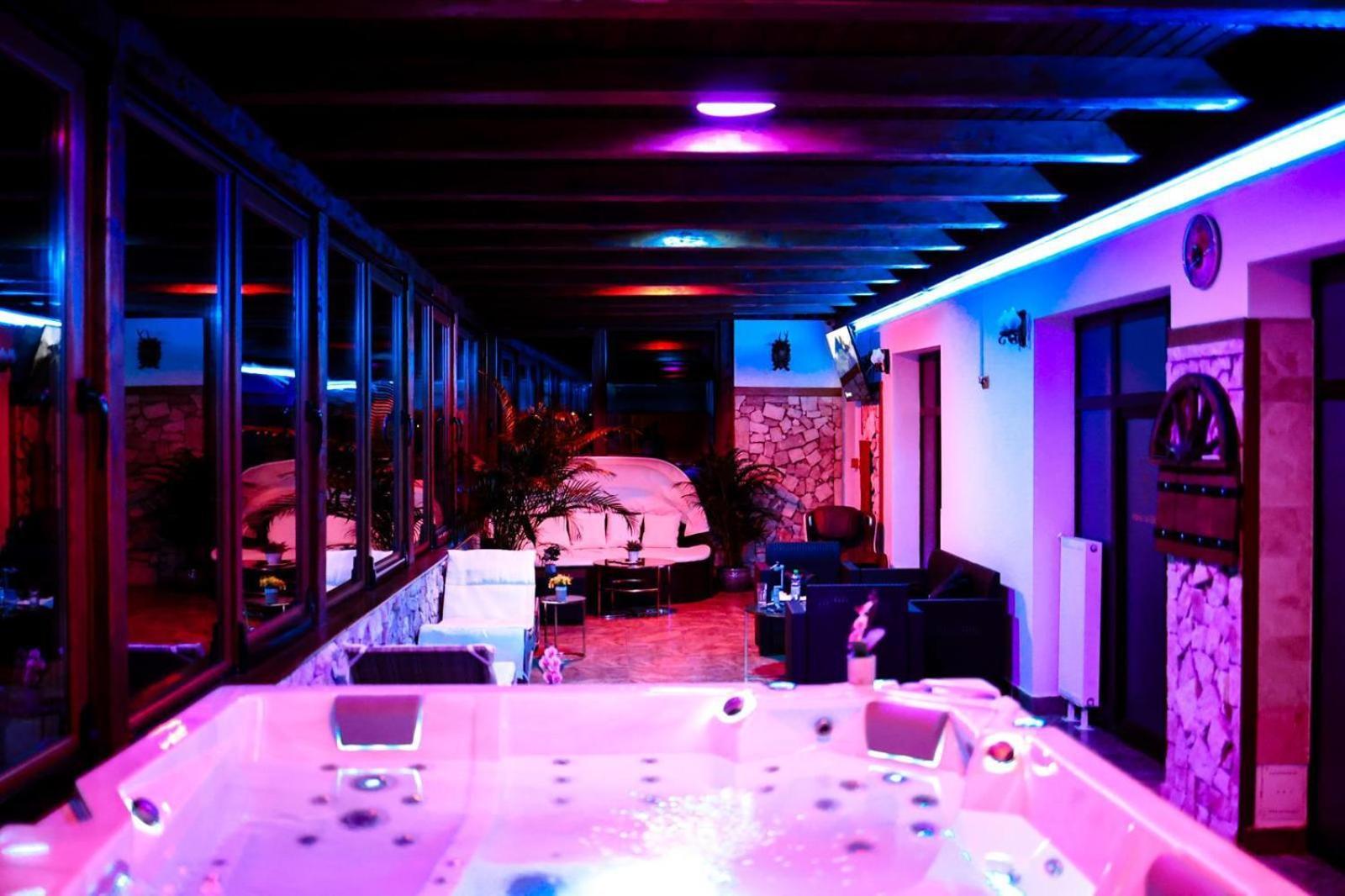 Hanu Lui Gica Spa Satu Mare Ngoại thất bức ảnh