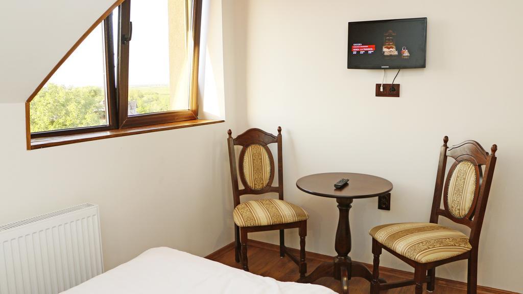 Hanu Lui Gica Spa Satu Mare Phòng bức ảnh