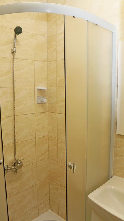 Hanu Lui Gica Spa Satu Mare Phòng bức ảnh