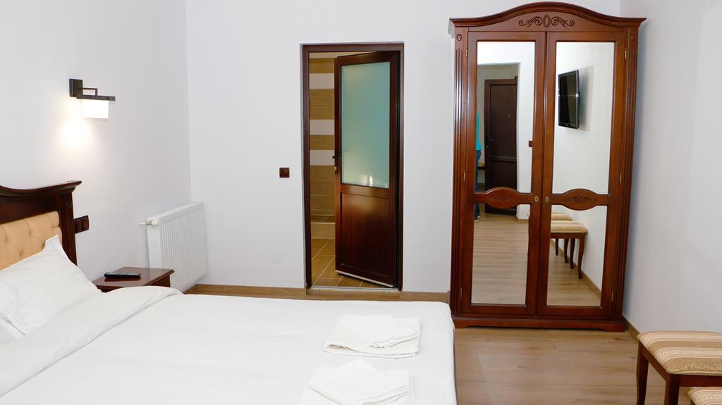 Hanu Lui Gica Spa Satu Mare Ngoại thất bức ảnh